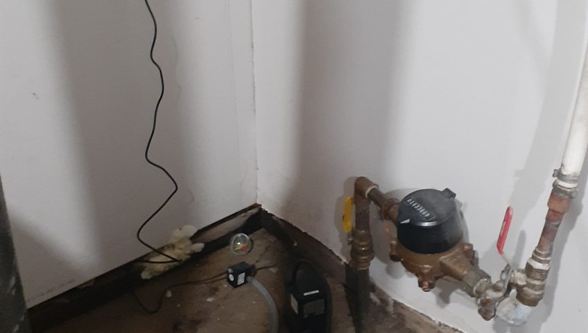 water leaking into a winnipeg basement