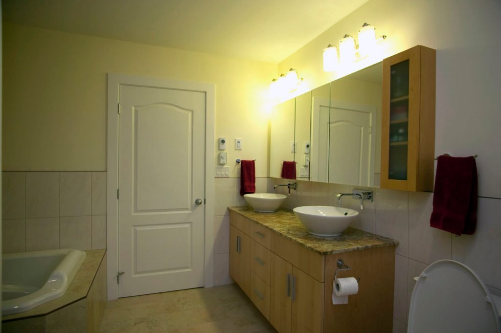 Wardlaw - All Canadian Renovations - Bathroom