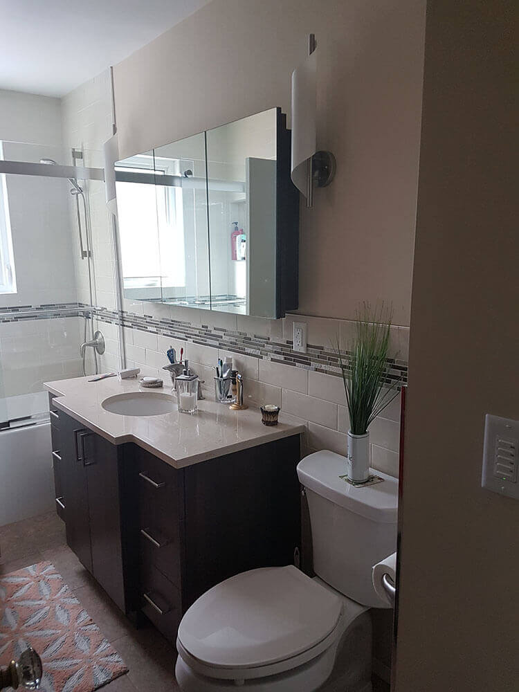 Frontenac Bathroom - All Canadian Renovations Ltd. - Bathroom Renovations Winnipeg