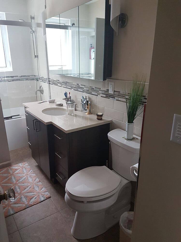 Frontenac Bathroom - All Canadian Renovations Ltd. - Winnipeg Bathroom Renovations