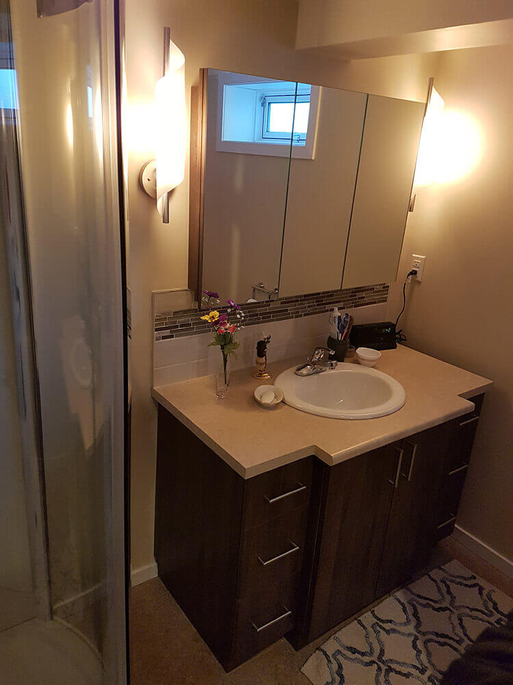 Frontenac Bathroom - All Canadian Renovations Ltd. - Kitchen Renovations Winnipeg