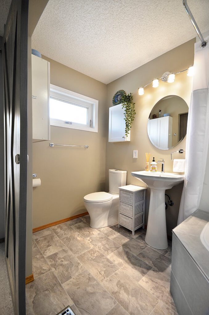 Tweedsmuir Bathroom Renovation - Winnipeg Bathroom Renovations - All Canadian Renovations Ltd.
