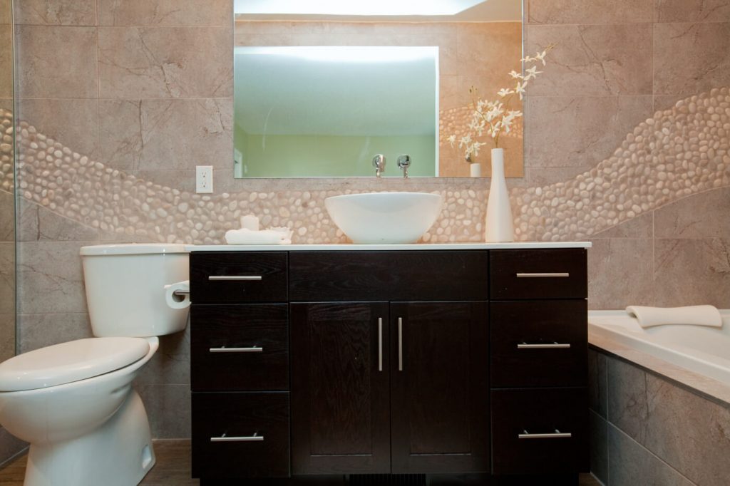 Hamilton Meadows Bathroom Renovation - All Canadian Renovations Ltd. - Bathroom Renovations Winnipeg, Manitoba