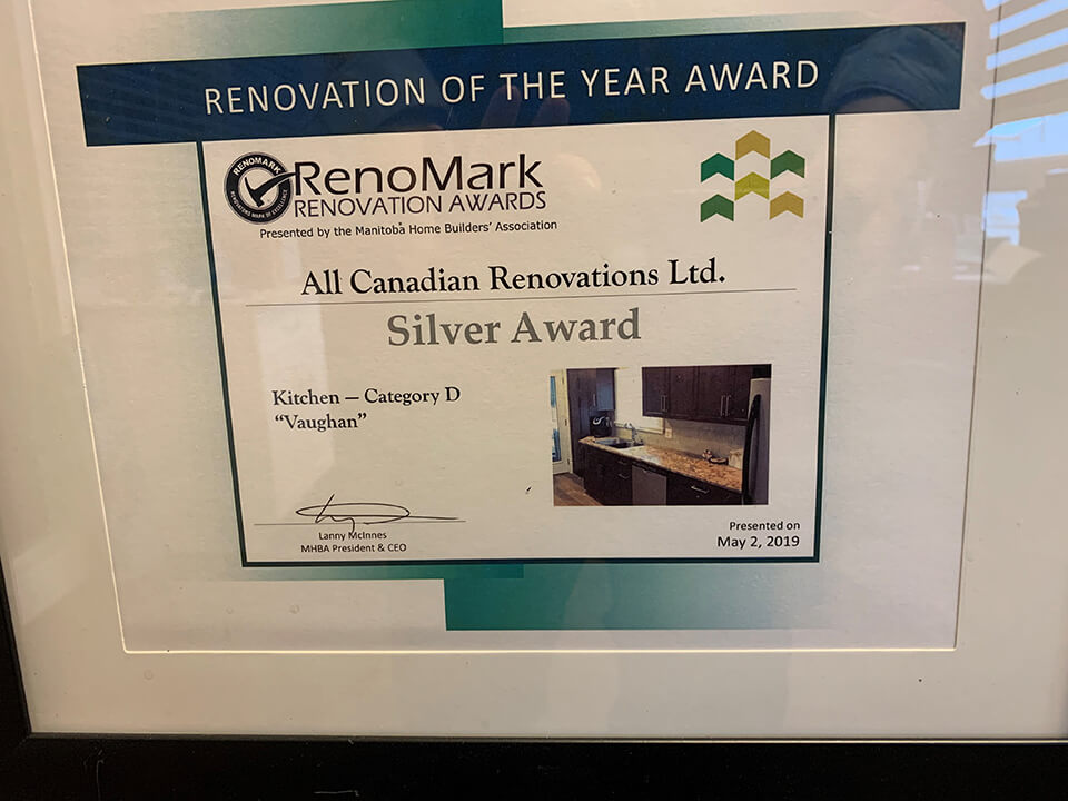 award winning winnipeg Kitchen Renovation - Winnipeg Kitchen Renovations - All Canadian Renovations Ltd.